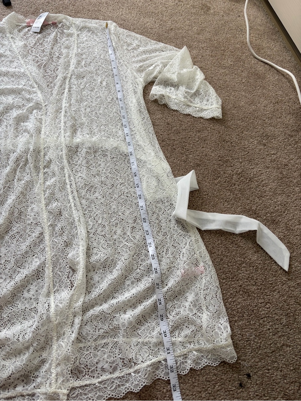 🦋 LA VIE EN ROSE - White Robe - Size Medium - Picture 2 of 8